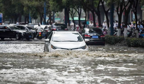 雨季城市內澇嚴重，情況刻不容緩